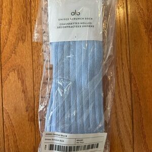 ALO Yoga Unisex Scrunch Sock - seashell Blue size M